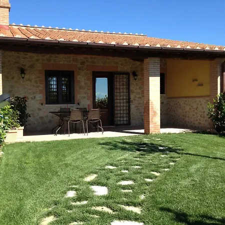 Villa Testa Di Lepre Sleeps 3 Air Con *